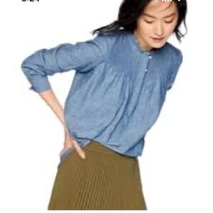 J. Crew Mercantile Blue Chambray Pintuck Button-Up Long Sleeve Top Size 4